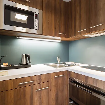 Firstboarding Apartmanhotel