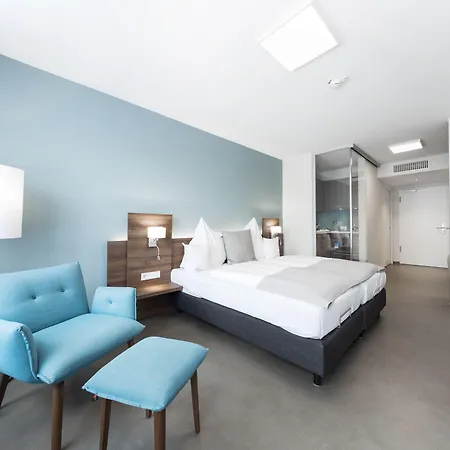 מלון דירות Firstboarding 4*