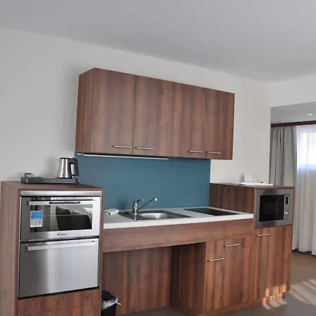 Aparthotel Firstboarding 4*