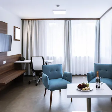 מלון דירות Firstboarding