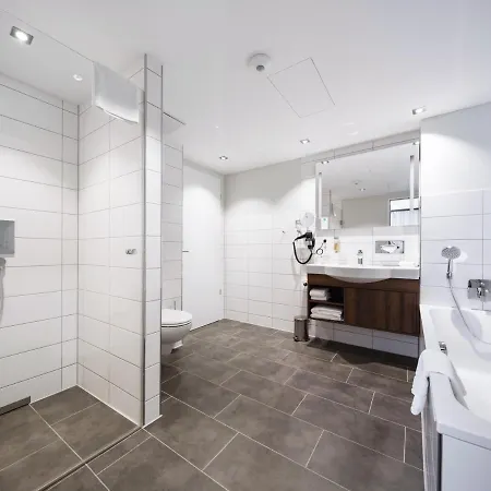 Firstboarding מלון דירות באיירוט