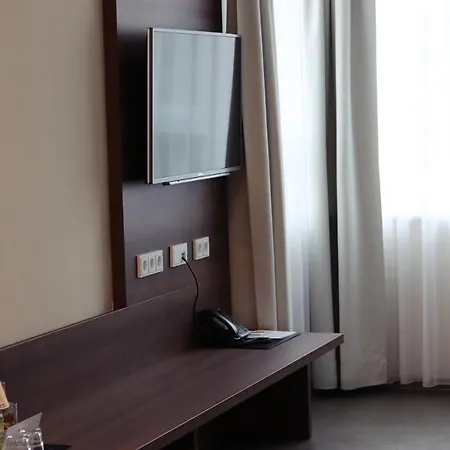 Firstboarding Apartmanhotel